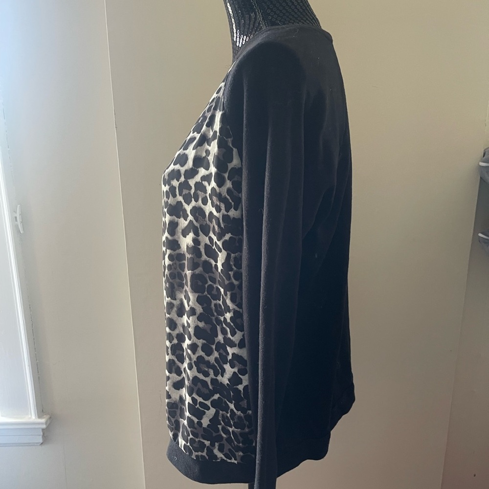 Forever 21 Black Leopard Print Sweatshirt Size Large - Picture 2 of 7